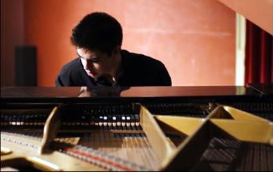 Rubén Russo  en el Must Talent Festival celebrado en el Ateneo de Madrid.